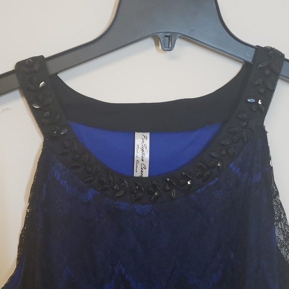 Blue top with Black lace overlay - Picture 3 of 4